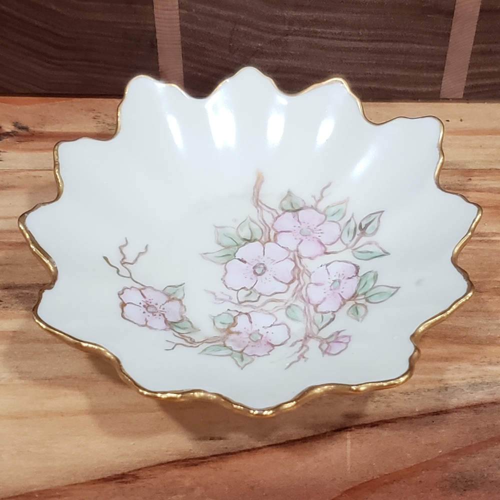 Vintage Small Flower Gold Edge Dish